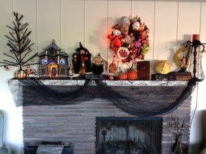 Halloween Mantle